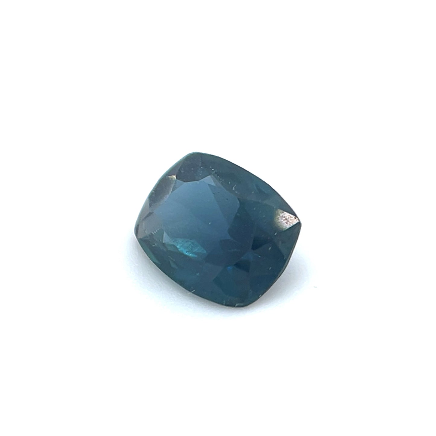 Saphir, Petrol, Kissen, 0,59 ct.
