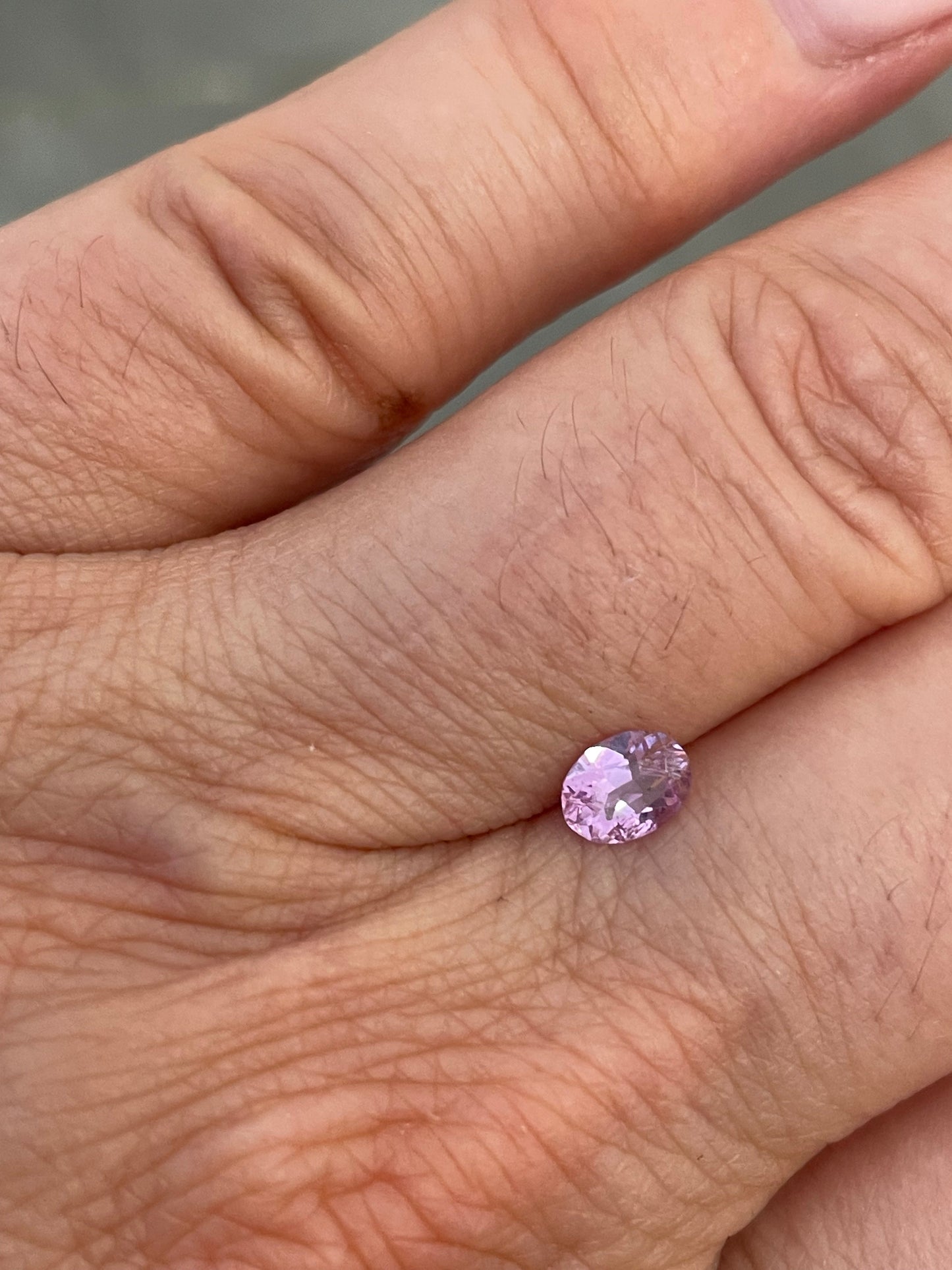 Saphir, Violett, Oval, 0,48 ct., 5,5x4,1x2,6 mm