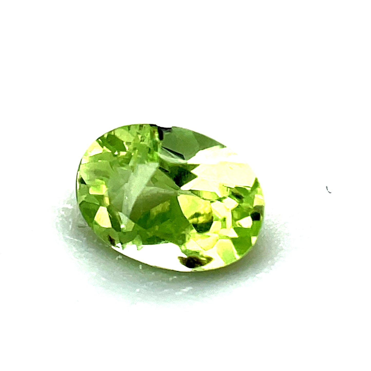 Grossular, Grün, Oval, 0,44 ct., 5,1x3,6x2,6 mm