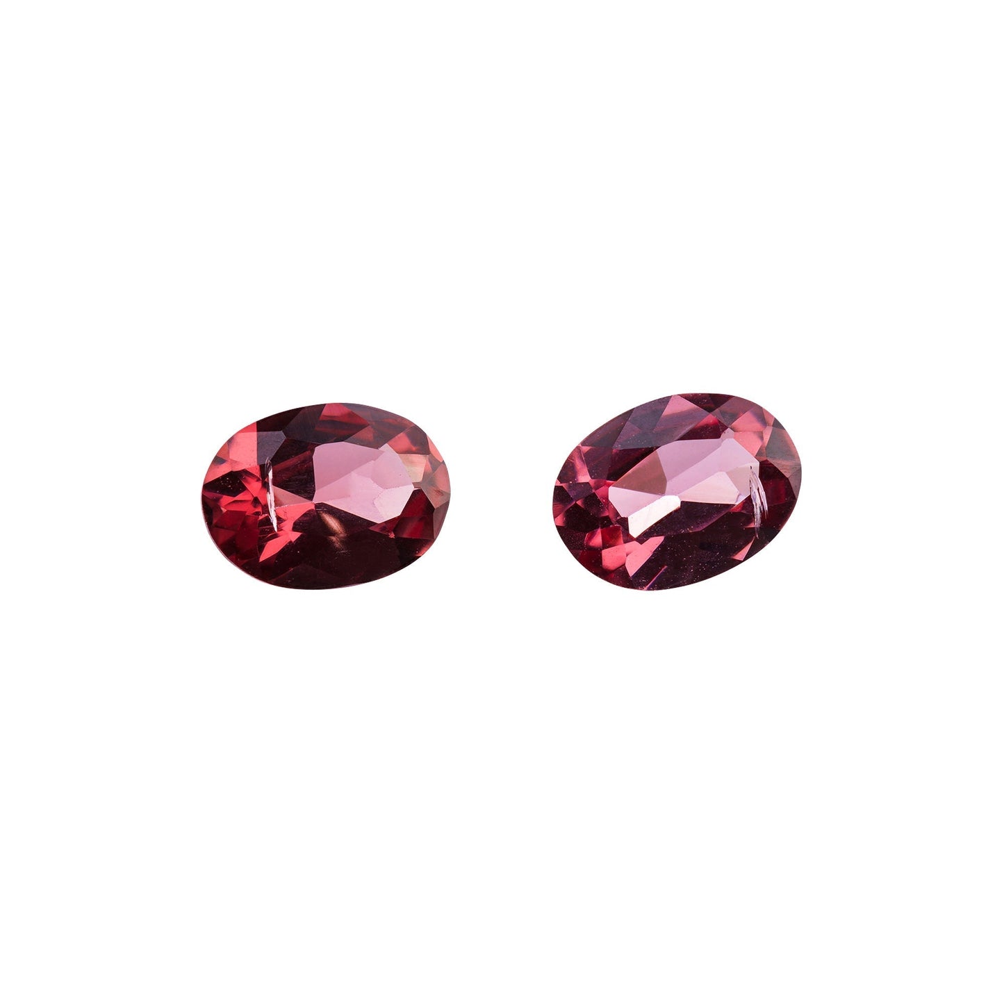 Malaya Granat, Rosa, Oval, 0,40 ct. 5,6-5,7x 4,1x2,5 mm