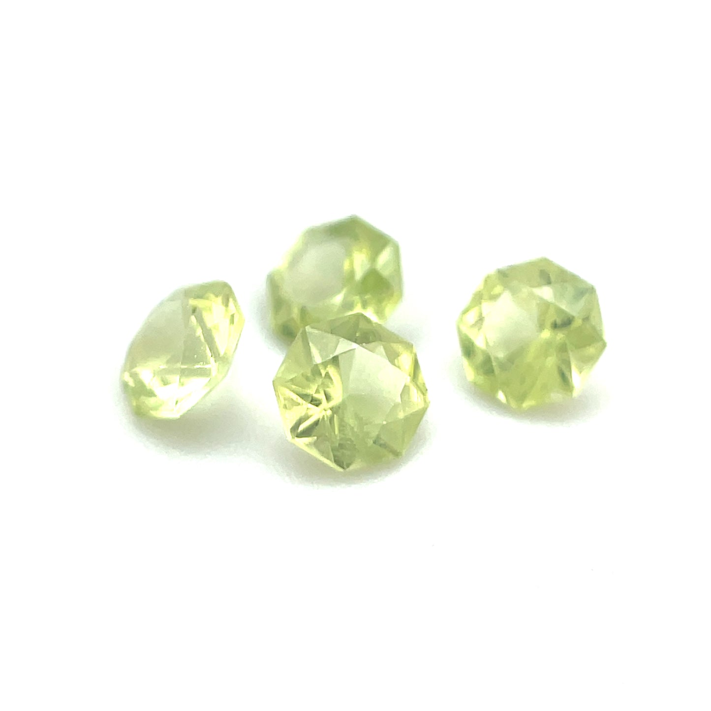 Peridot, Grün, Rund, 0,27 ct., 4,0 mm