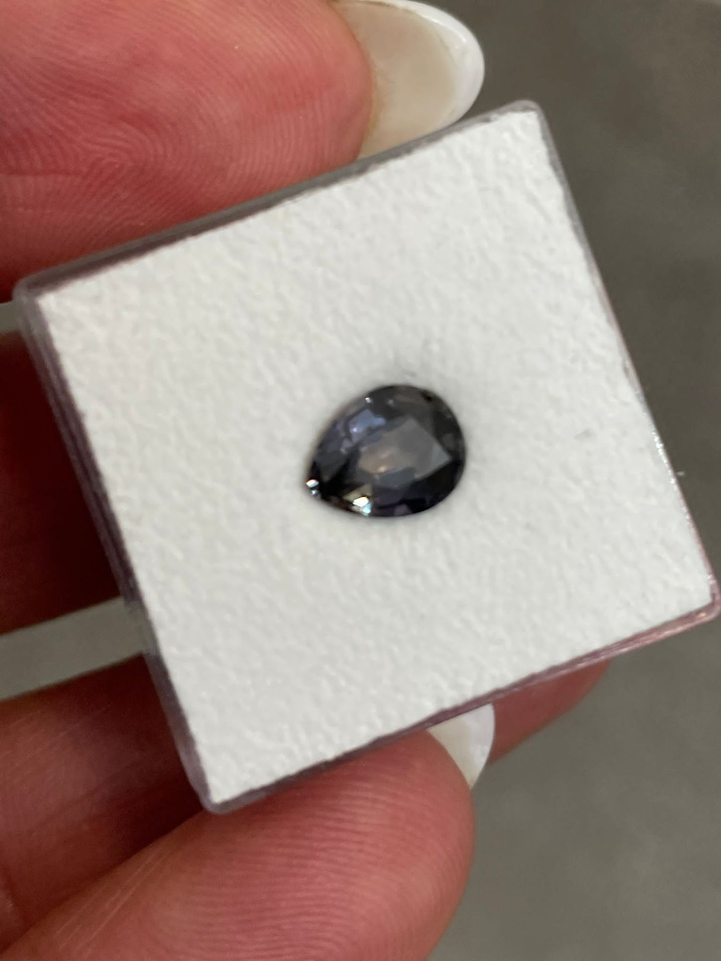 Saphir, Violett-Braun, Tropfen, 1,52 ct., 7,7x6,2 mm