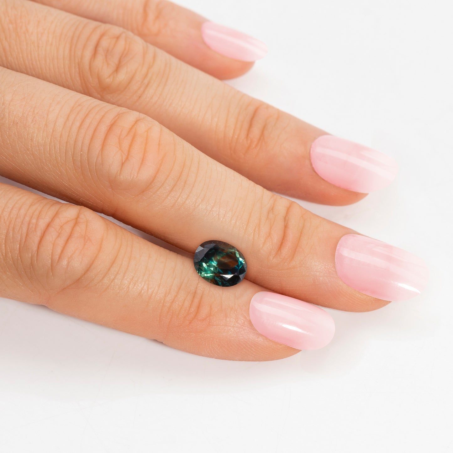 Saphir, Bicolor, Oval, 1,86 ct.