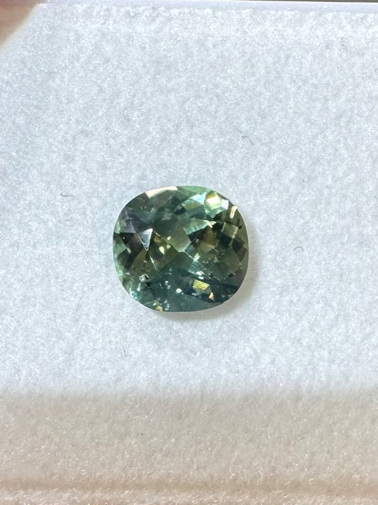 Saphir, Grün, Kissen, 1,12 ct., 5,7x5,5x4,0 mm