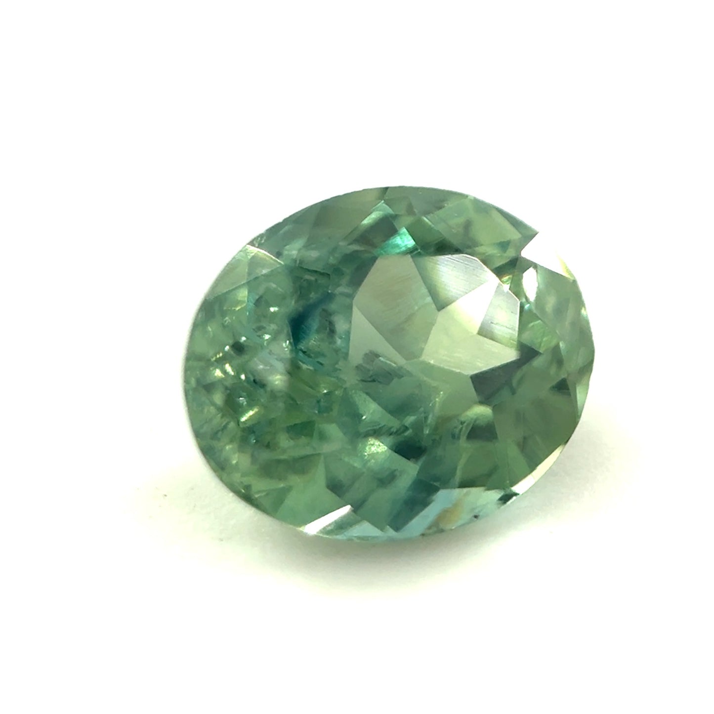 Saphir, Grün, Oval, 0,91 ct.