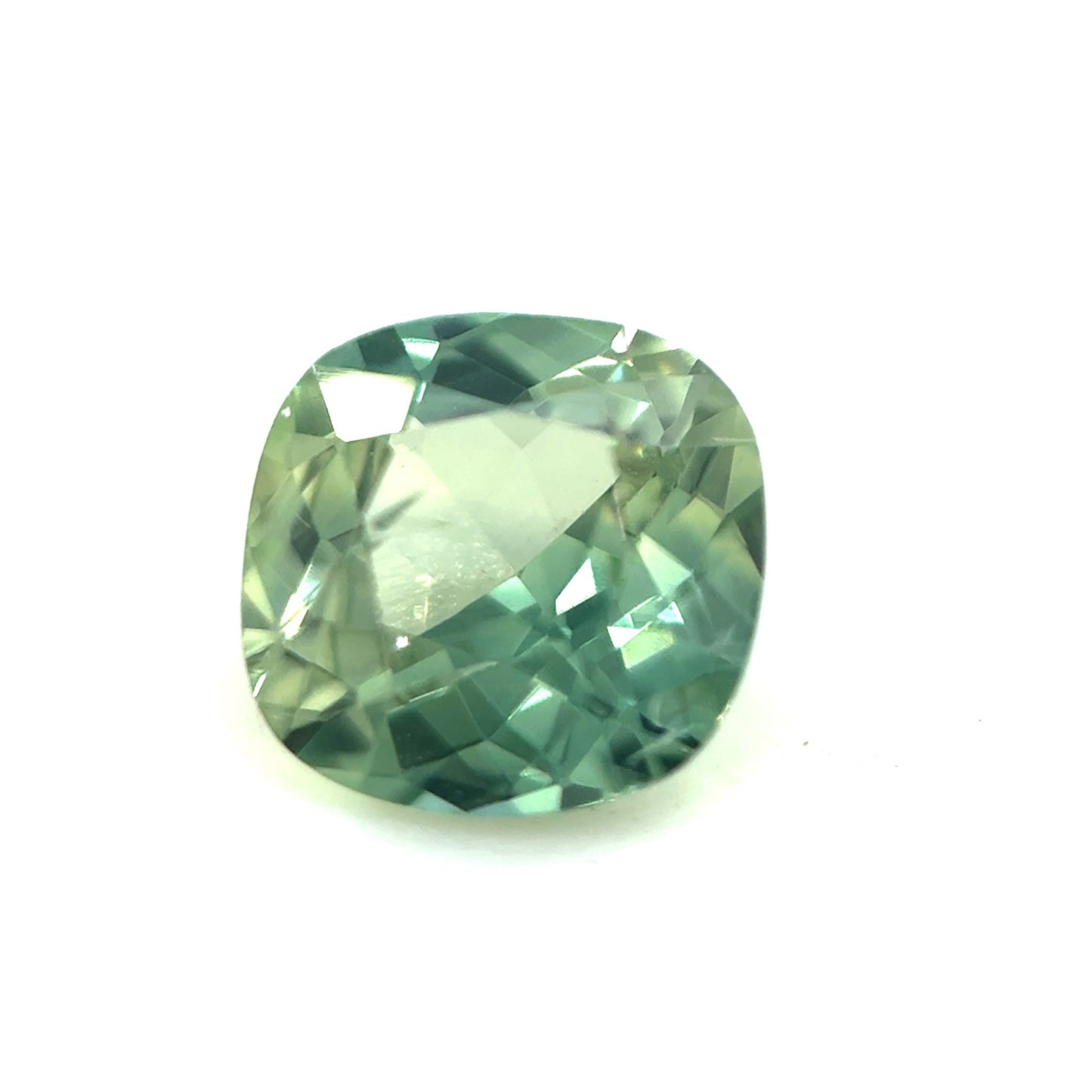 Saphir, Grün, Kissen, 0,60 ct.