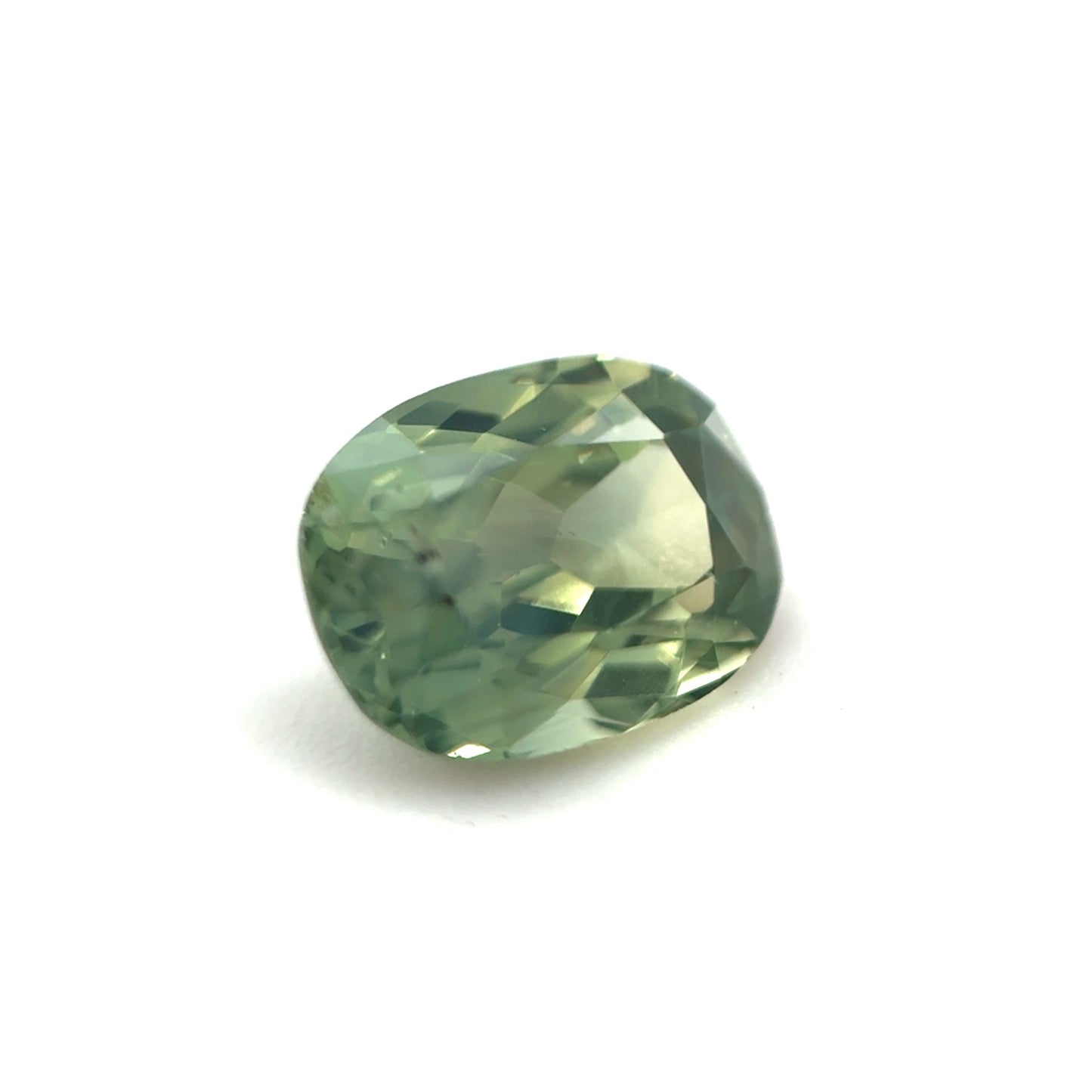 Saphir, Grün, Kissen, 0,81 ct.