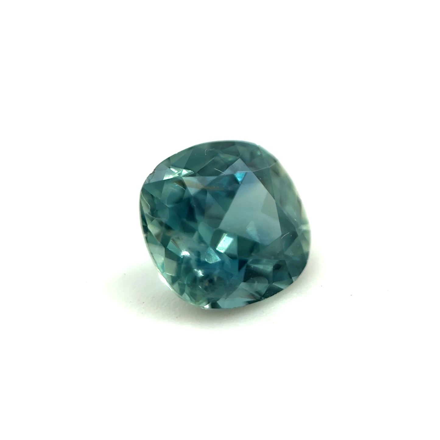 Saphir, Blau, Kissen, 0,83 ct.