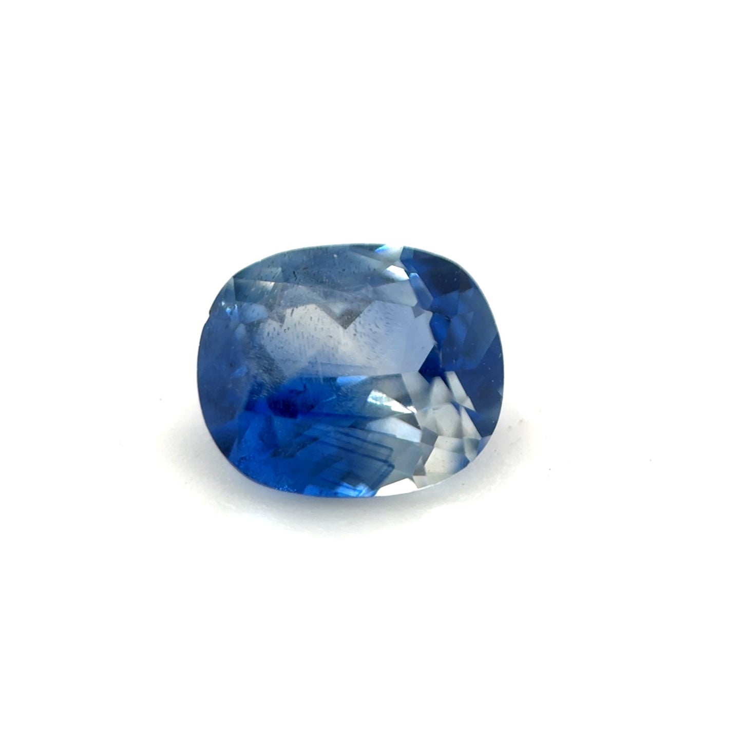 Saphir, Blau, Kissen, 0,65 ct.