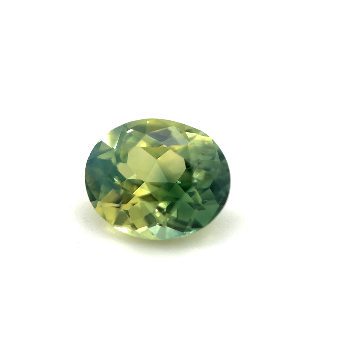 Saphir, Bicolor, Oval, 0,72 ct.