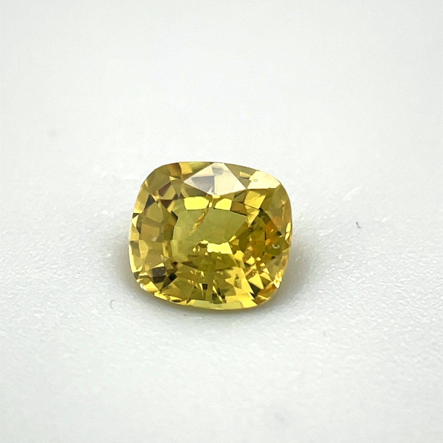 Saphir, Gelb, Kissen, 0,55 ct., 4,8x4,4x2,8 mm