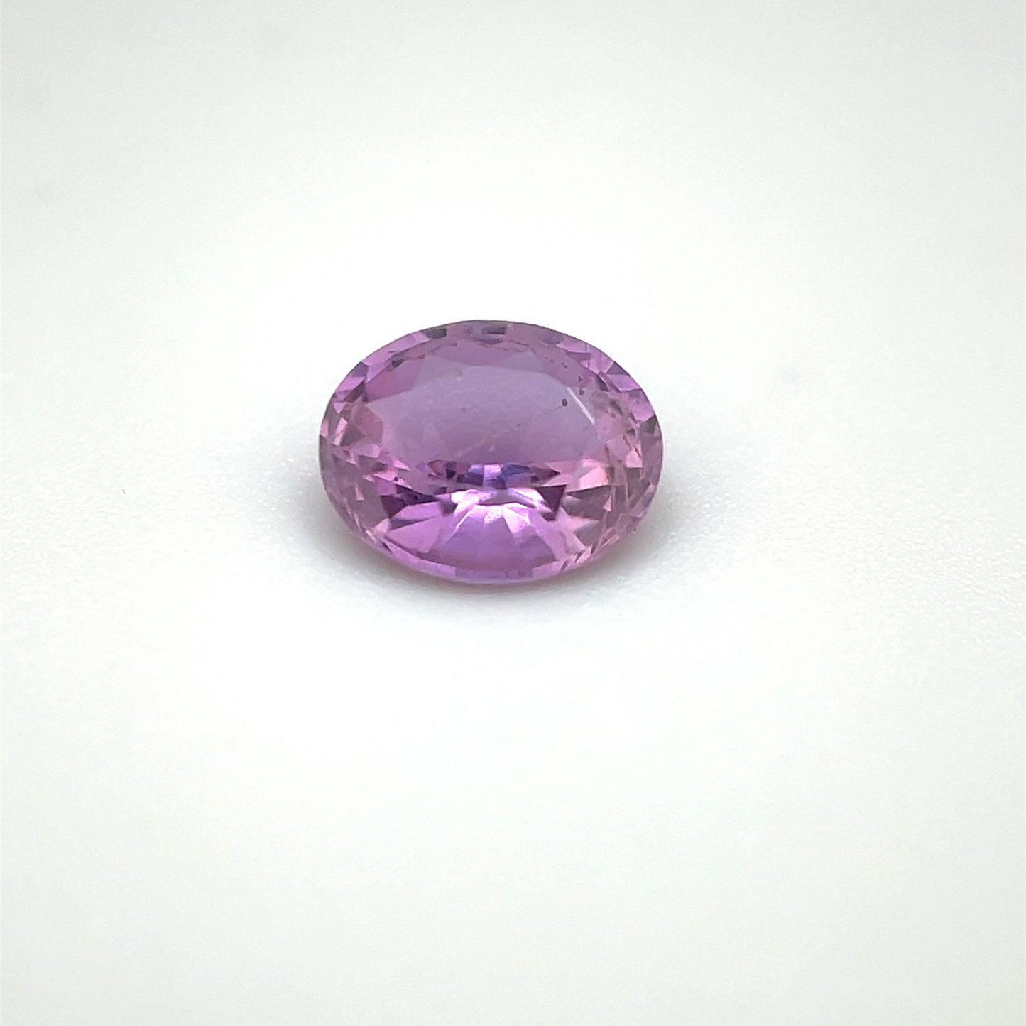 Saphir, Hell Violett, Oval, 0,40 ct., 5,4x4,2x2,2mm